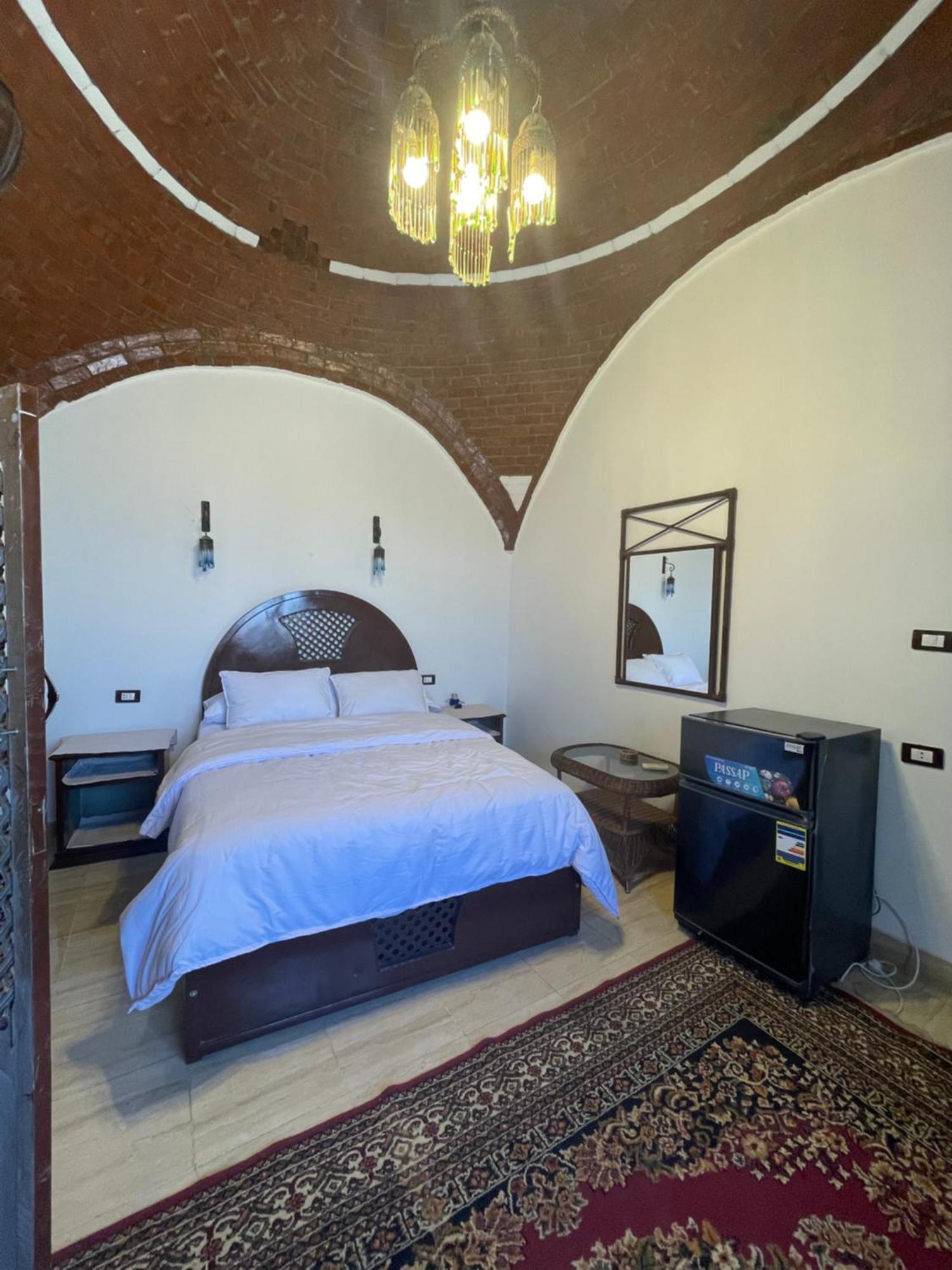 Villa Giulio Luxor Guest House Esterno foto