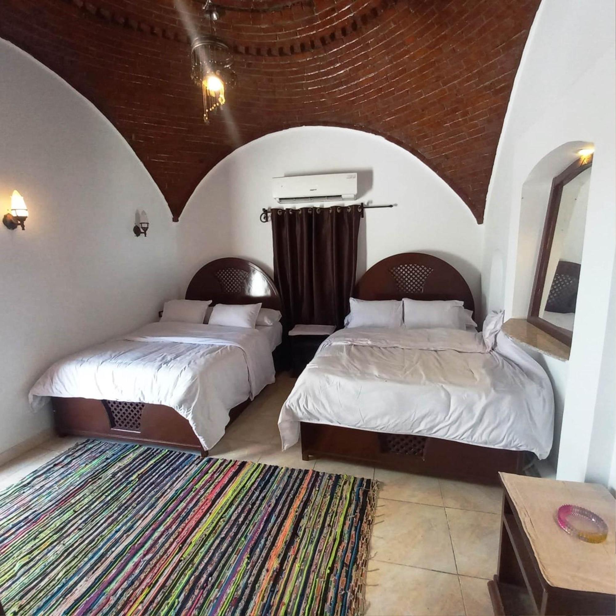Villa Giulio Luxor Guest House Esterno foto