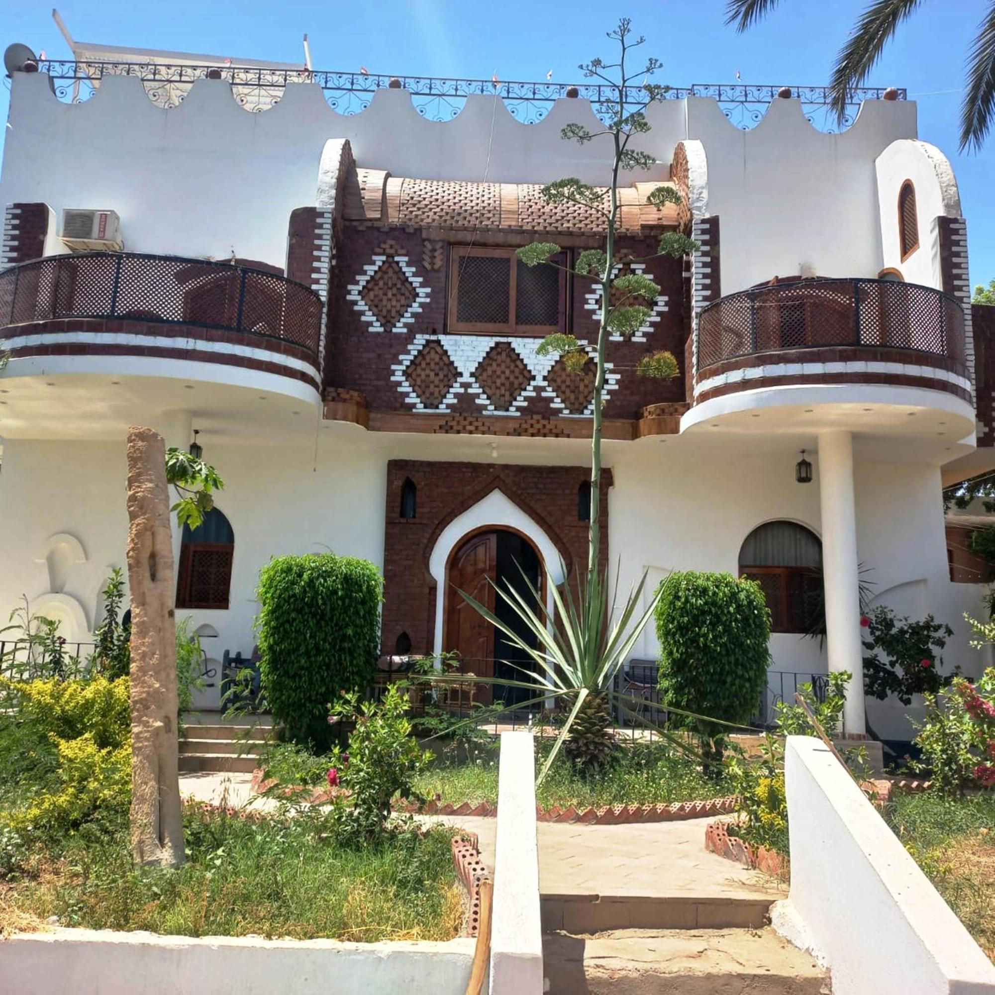 Villa Giulio Luxor Guest House Esterno foto