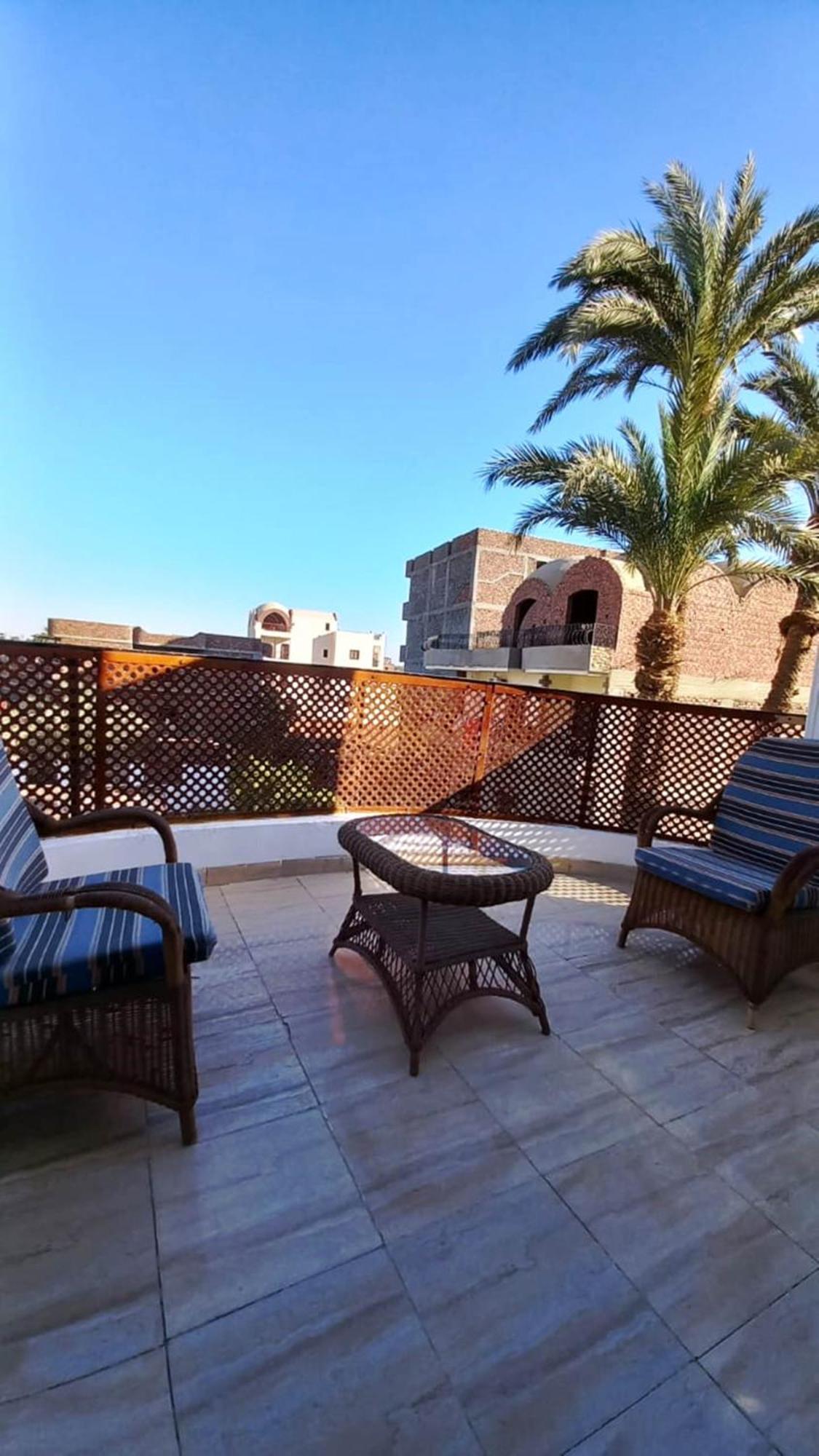 Villa Giulio Luxor Guest House Esterno foto