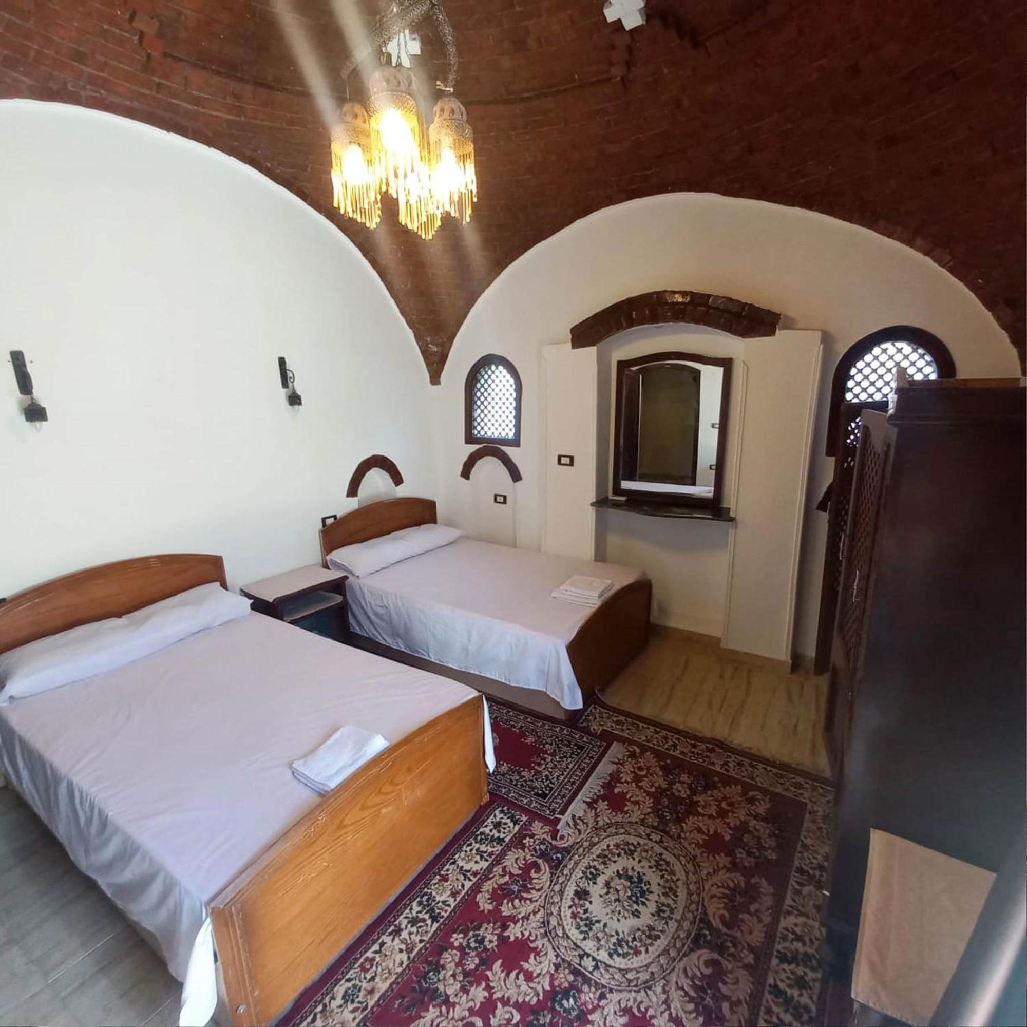 Villa Giulio Luxor Guest House Esterno foto