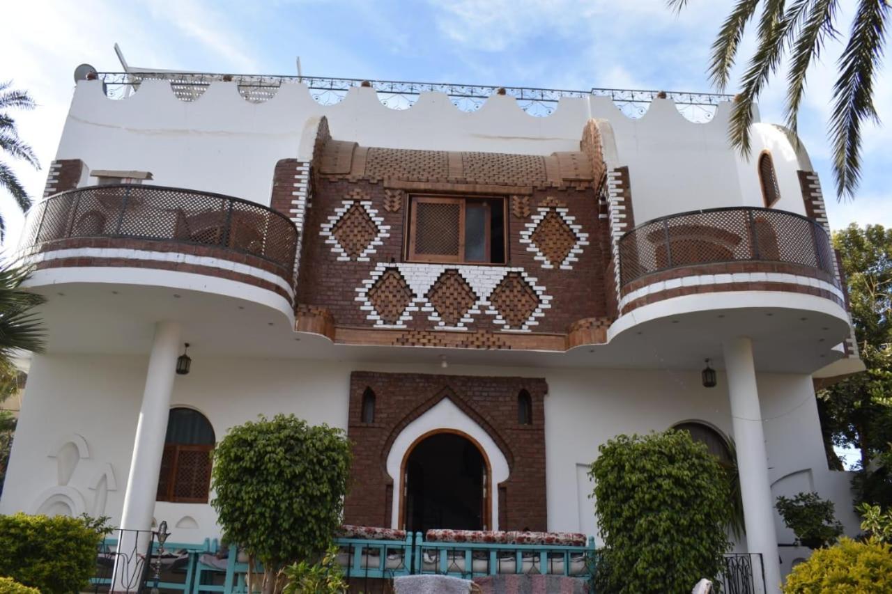 Villa Giulio Luxor Guest House Esterno foto