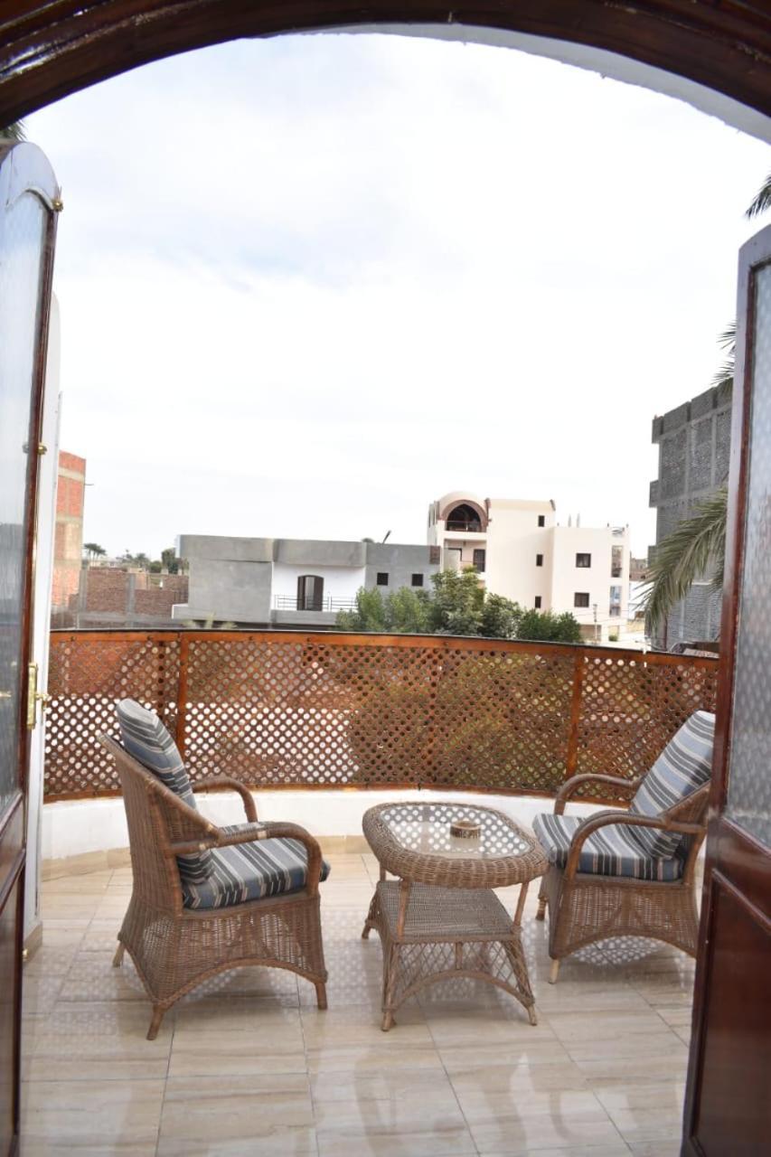 Villa Giulio Luxor Guest House Esterno foto