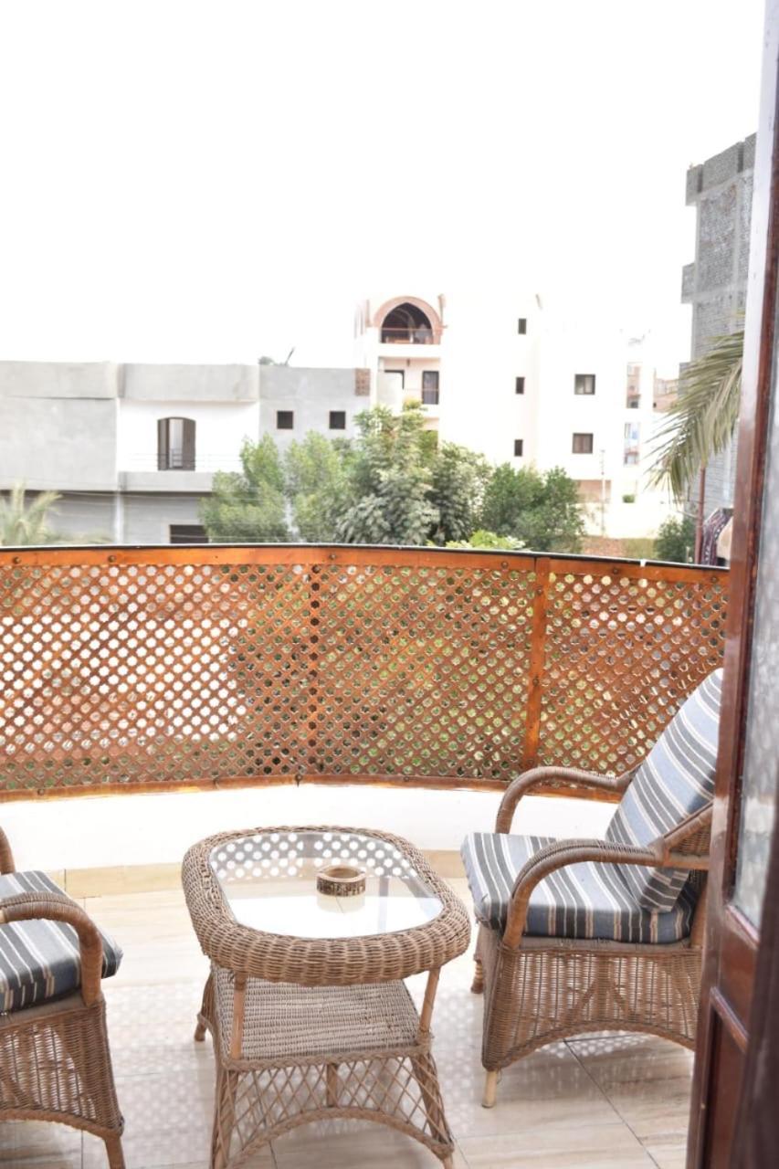 Villa Giulio Luxor Guest House Esterno foto