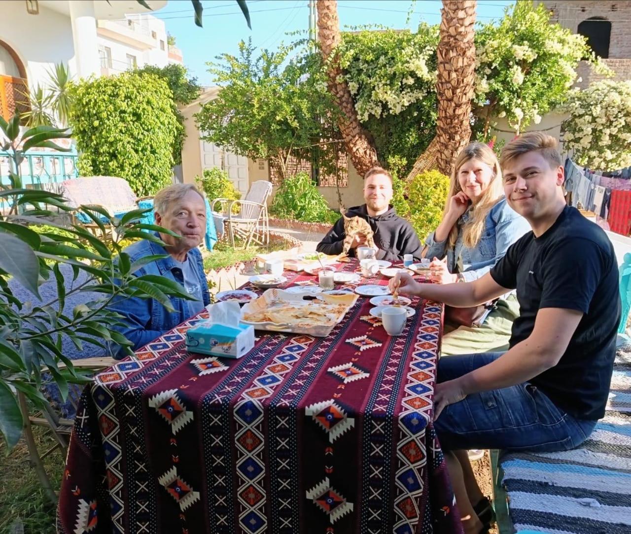 Villa Giulio Luxor Guest House Esterno foto