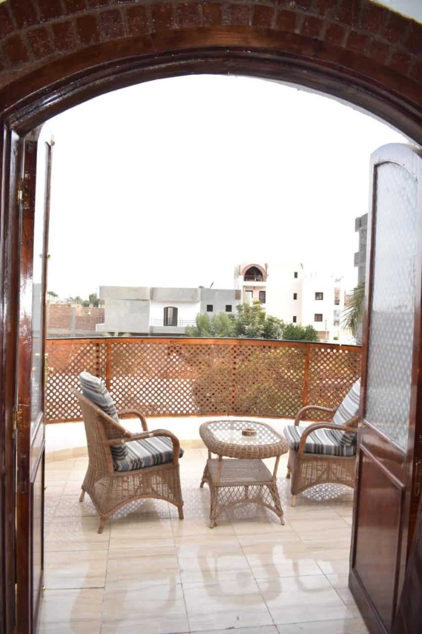 Villa Giulio Luxor Guest House Esterno foto